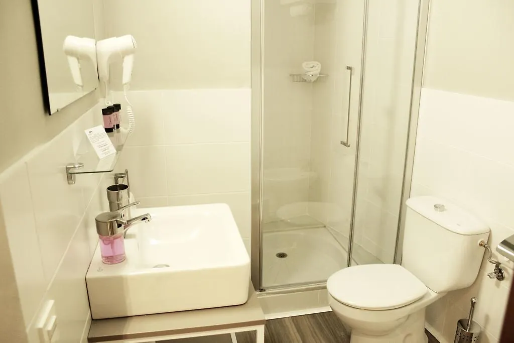 Residencia D'Investigadors Albergue Barcelona Hostal